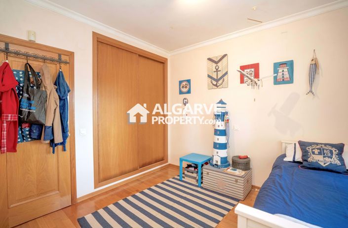 Image No.27-4 Bed Apartment for sale