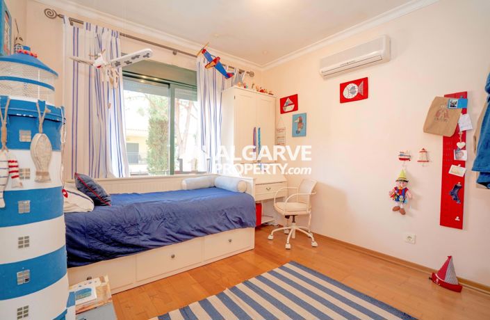 Image No.28-4 Bed Apartment for sale