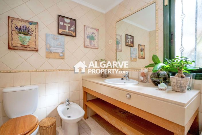 Image No.6-4 Bed Apartment for sale