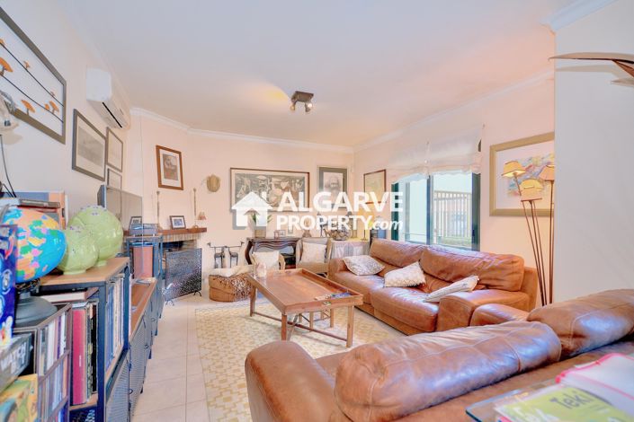 Image No.8-4 Bed Apartment for sale