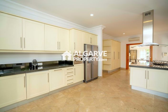 Image No.12-4 Bed Villa for sale