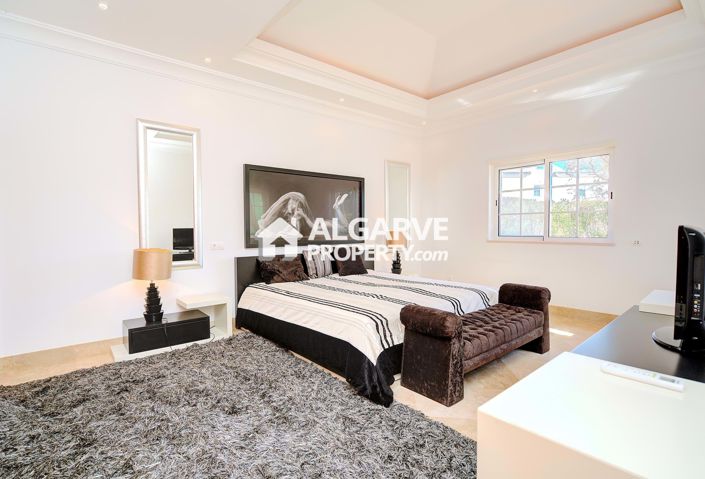 Image No.13-4 Bed Villa for sale