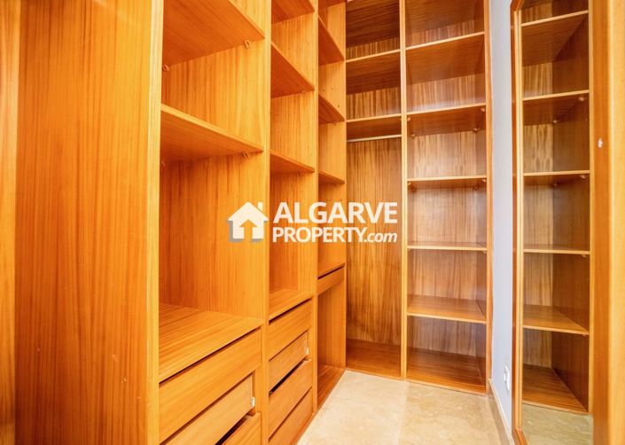 Image No.18-4 Bed Villa for sale