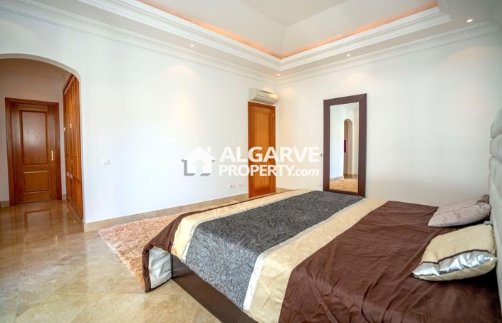 Image No.23-4 Bed Villa for sale