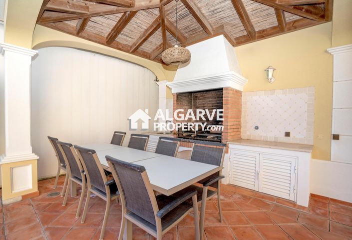 Image No.37-4 Bed Villa for sale