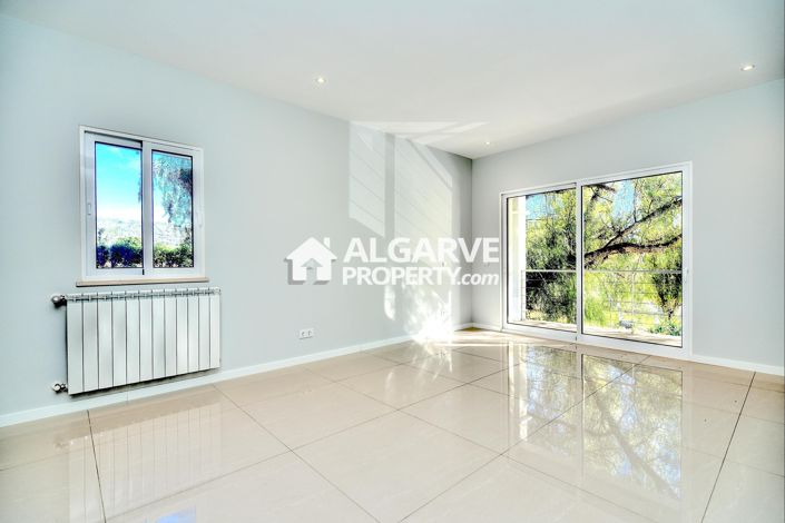 Image No.11-6 Bed Villa for sale