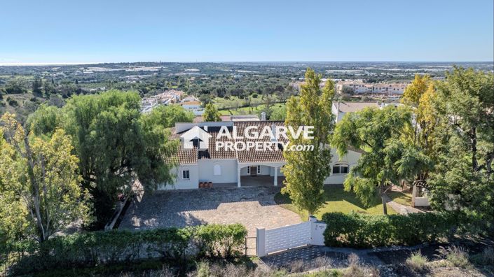 Image No.2-6 Bed Villa for sale