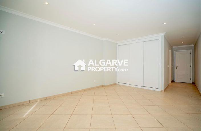 Image No.45-6 Bed Villa for sale