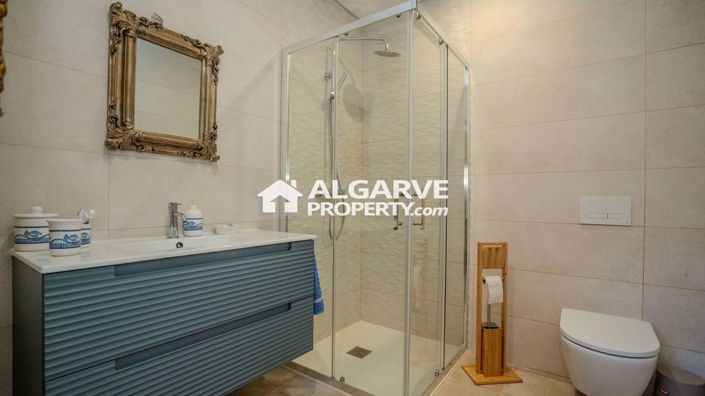 Image No.11-5 Bed Villa for sale