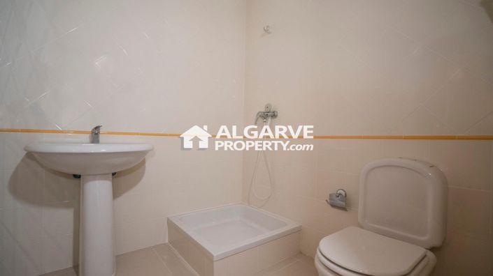 Image No.19-2 Bed Apartment for sale