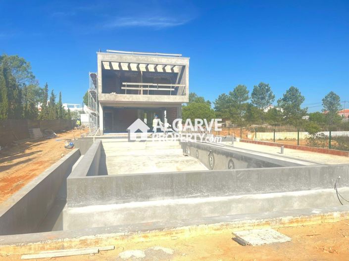 Image No.12-4 Bed Villa for sale