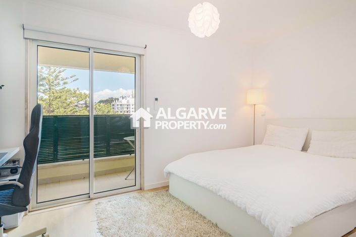 Image No.21-5 Bed Apartment for sale