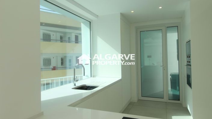 Image No.2-3 Bed Apartment for sale