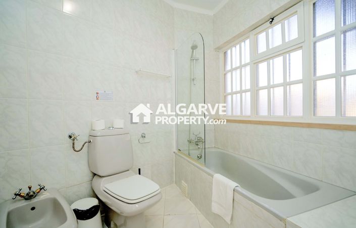 Image No.12-7 Bed Villa for sale