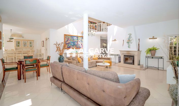 Image No.17-7 Bed Villa for sale