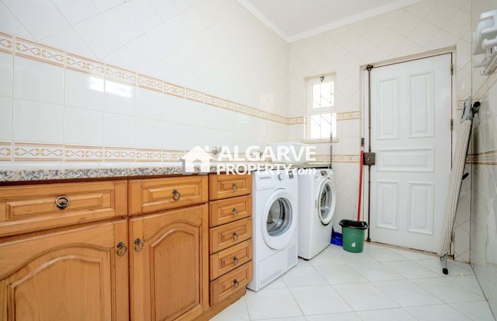 Image No.30-7 Bed Villa for sale