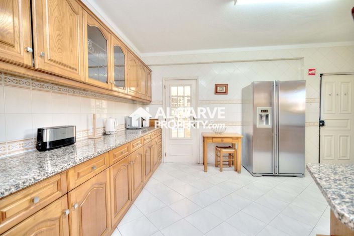 Image No.4-7 Bed Villa for sale