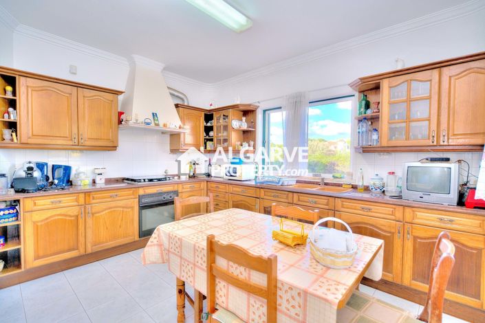 Image No.16-8 Bed Villa for sale