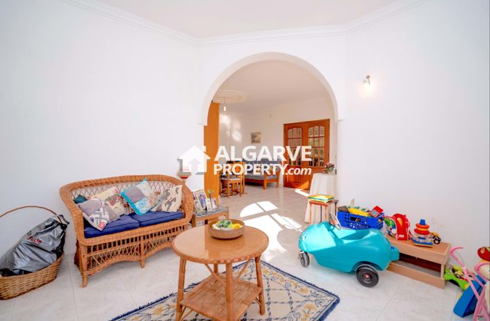 Image No.19-8 Bed Villa for sale