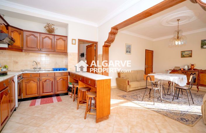 Image No.42-8 Bed Villa for sale