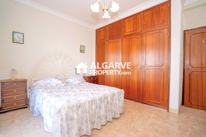 Image No.50-8 Bed Villa for sale