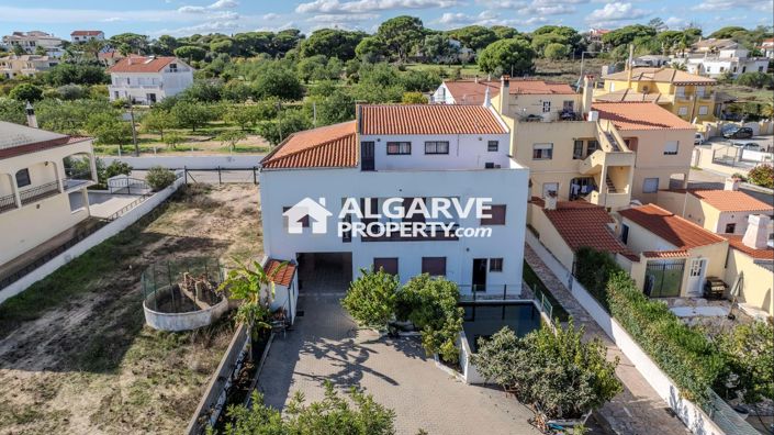 Image No.55-8 Bed Villa for sale