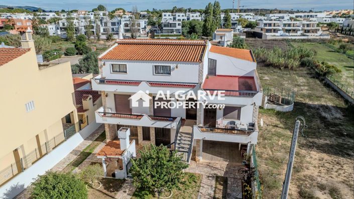 Image No.58-8 Bed Villa for sale