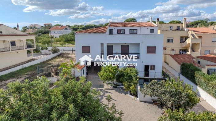 Image No.59-8 Bed Villa for sale