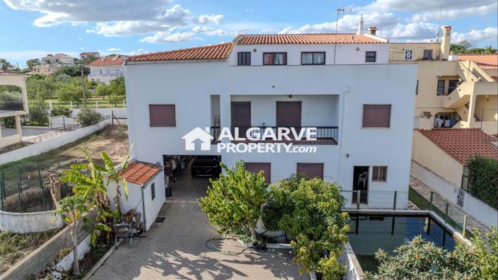 Image No.60-8 Bed Villa for sale