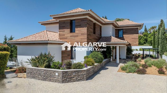 Image No.26-4 Bed Villa for sale