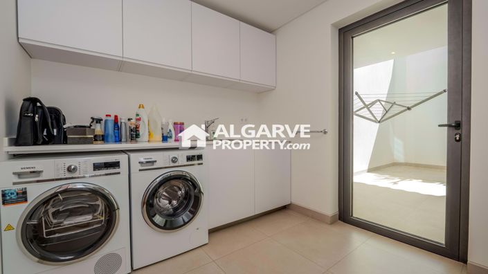 Image No.31-4 Bed Villa for sale