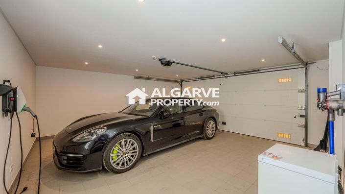 Image No.33-4 Bed Villa for sale