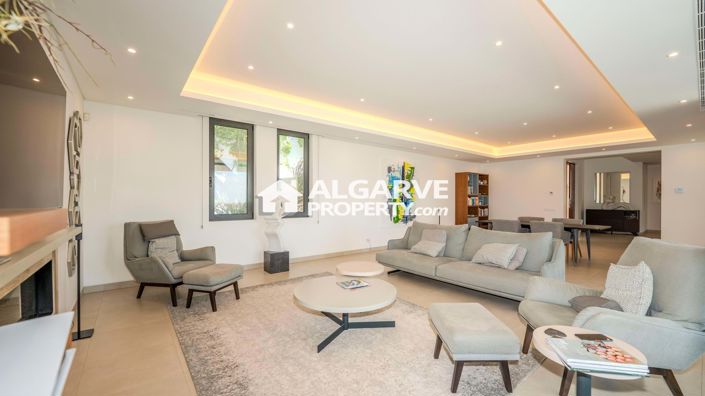 Image No.40-4 Bed Villa for sale