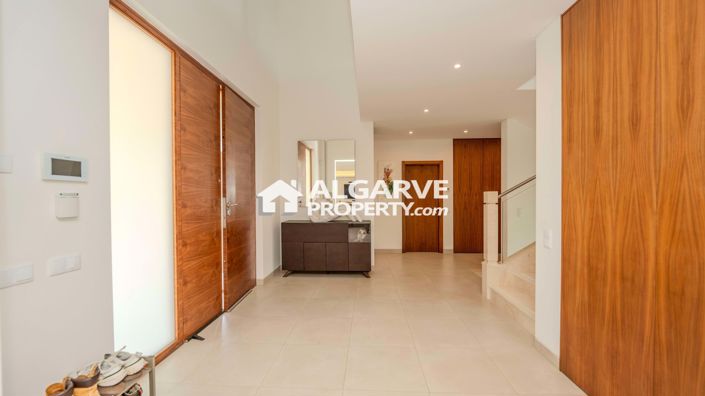 Image No.5-4 Bed Villa for sale