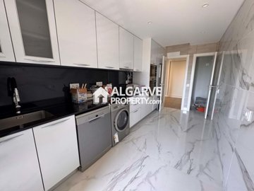 3-11982-78d1f4f8b6655591b02d22fabb36a692d73cc