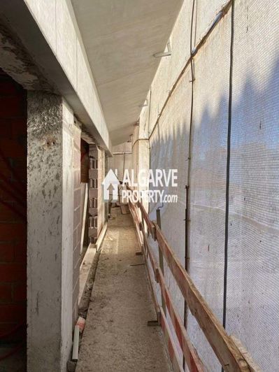 Image No.23-3 Bed Apartment for sale