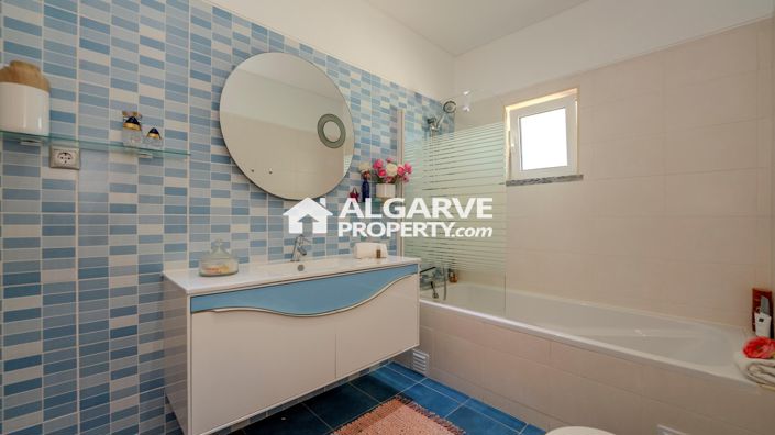 Image No.15-5 Bed Villa for sale