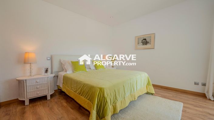 Image No.18-5 Bed Villa for sale