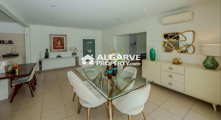 Image No.34-5 Bed Villa for sale