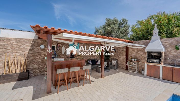 Image No.42-5 Bed Villa for sale