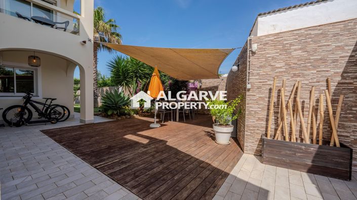 Image No.52-5 Bed Villa for sale