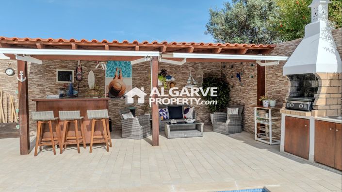 Image No.57-5 Bed Villa for sale