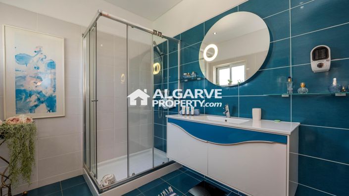 Image No.8-5 Bed Villa for sale