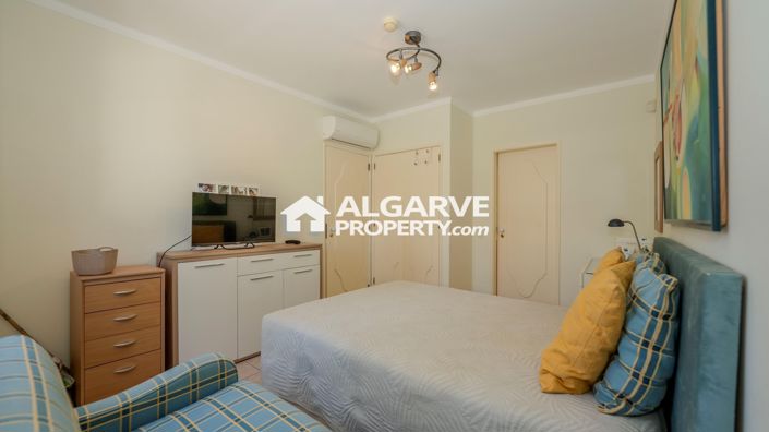 Image No.17-3 Bed Townhouse for sale