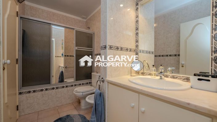 Image No.21-3 Bed Townhouse for sale