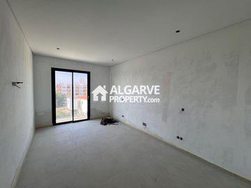 3-12007-78d1f4f8b6655591b02d22fabb36a692d73cc