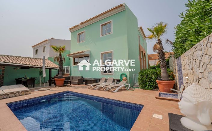 Image No.1-4 Bed Townhouse for sale