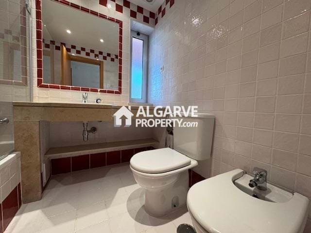 Image No.24-2 Bed Apartment for sale