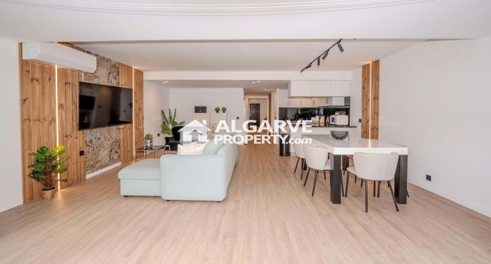 Image No.17-3 Bed Townhouse for sale