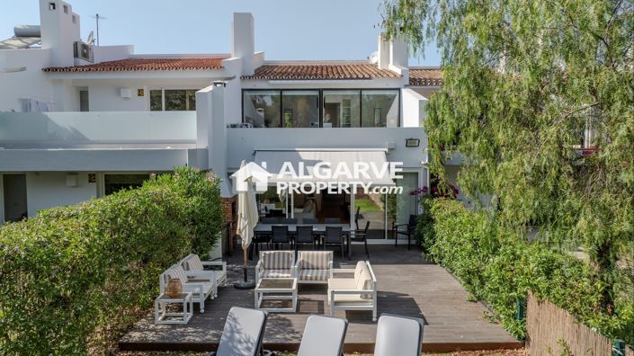 Image No.25-3 Bed Townhouse for sale